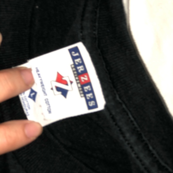 Graphic tee - Picture 2 of 2